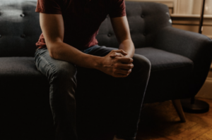 Learn practical steps to help an alcoholic friend, from having that first conversation to finding professional support. Get guidance on this journey.